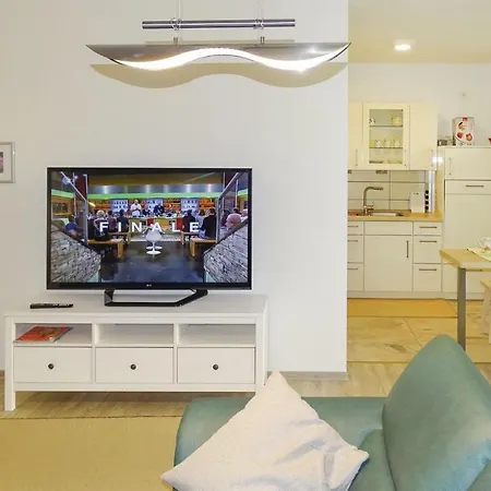 Nice Apartment In Warwerort With Wifi * Warwerort
